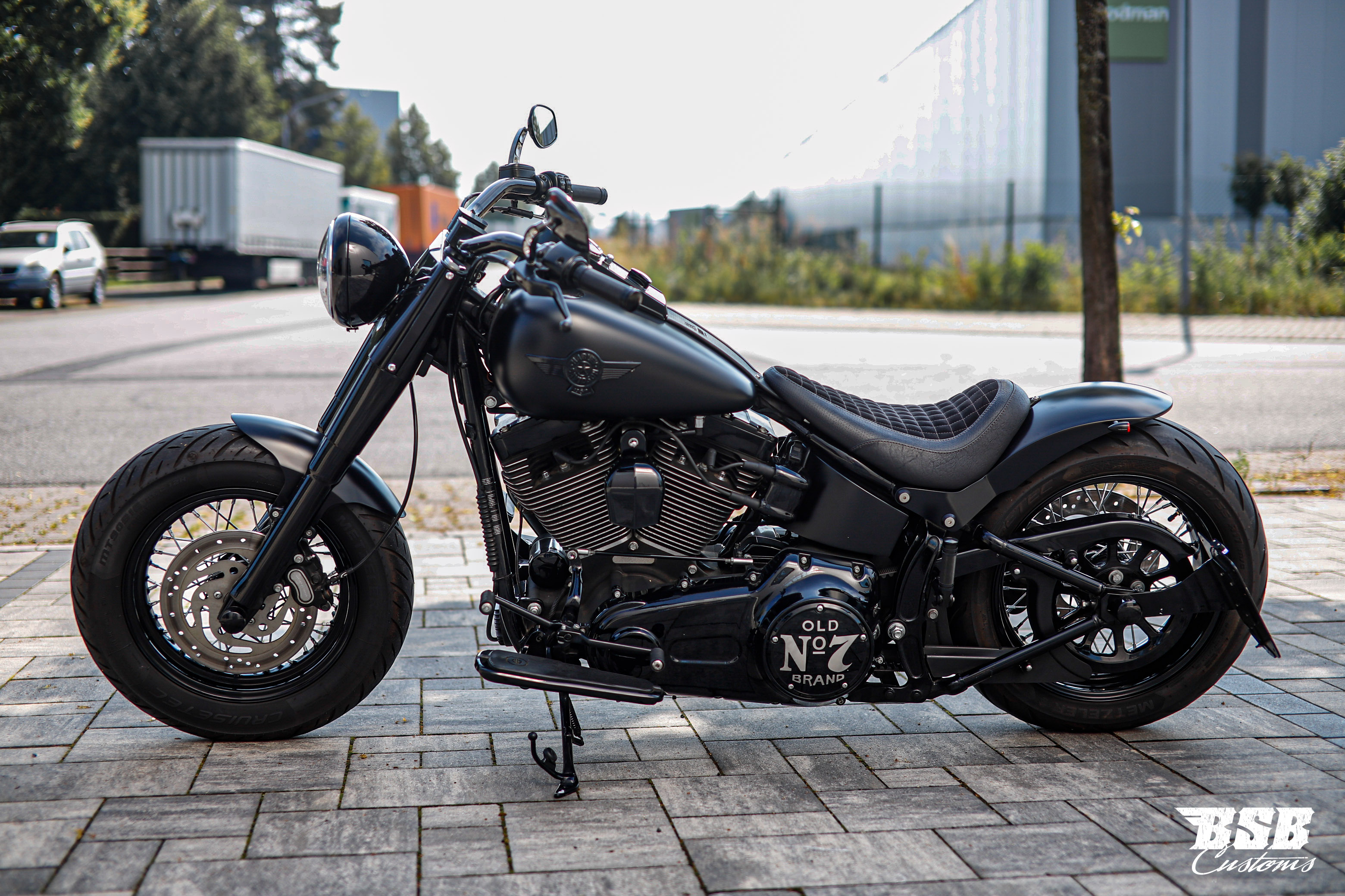 2013 Harley Davidson FAT BOY  // dezenter UMBAU //  Jekill & Hyde Anlage / viele Extras // Finanzierung möglich   