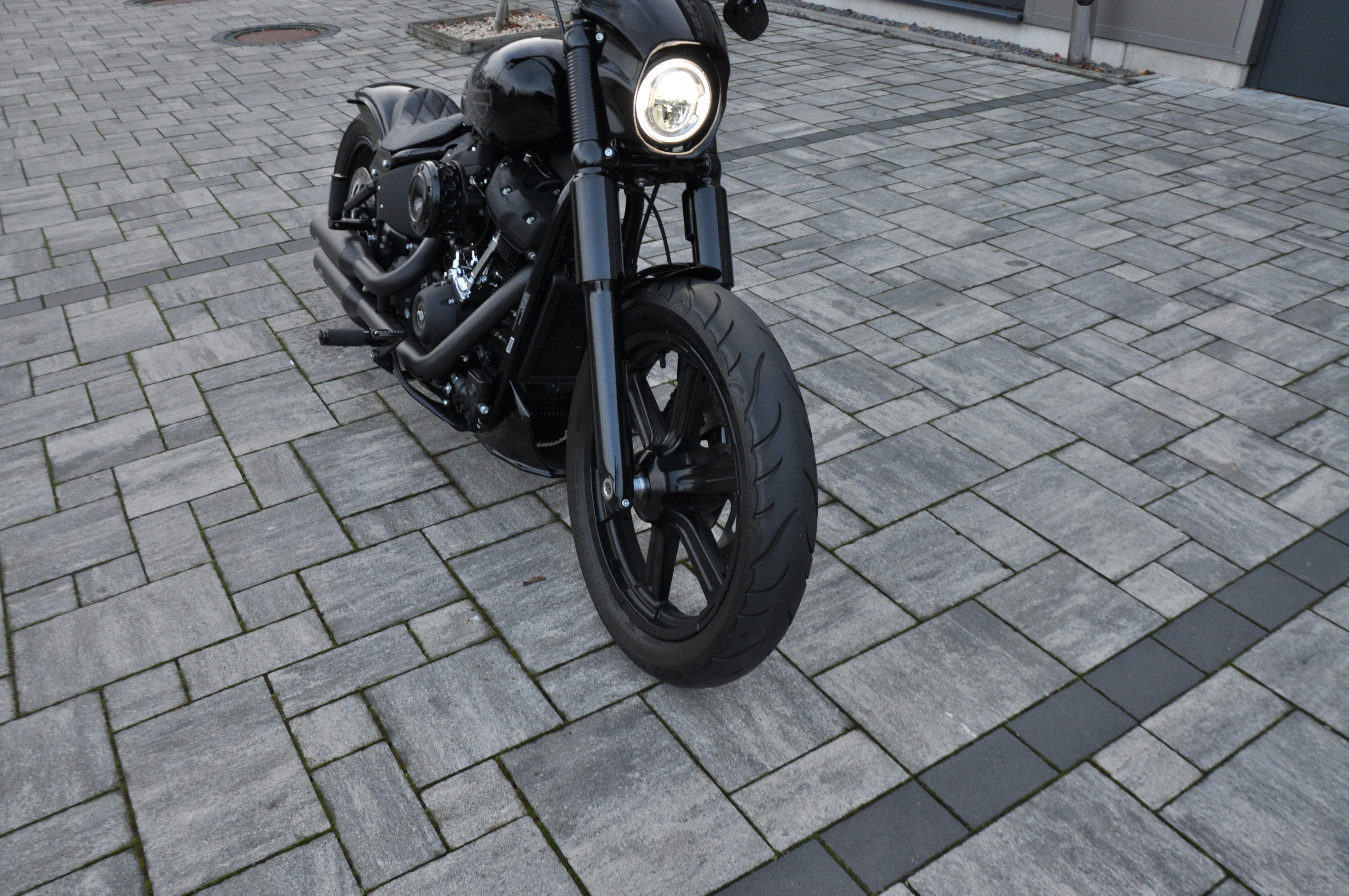 2022 FXST Softail Standart + Jekill & Hyde Anlage + V-Team Krümmer 12 Monate Garantie // ab 350 EUR finanzieren* 