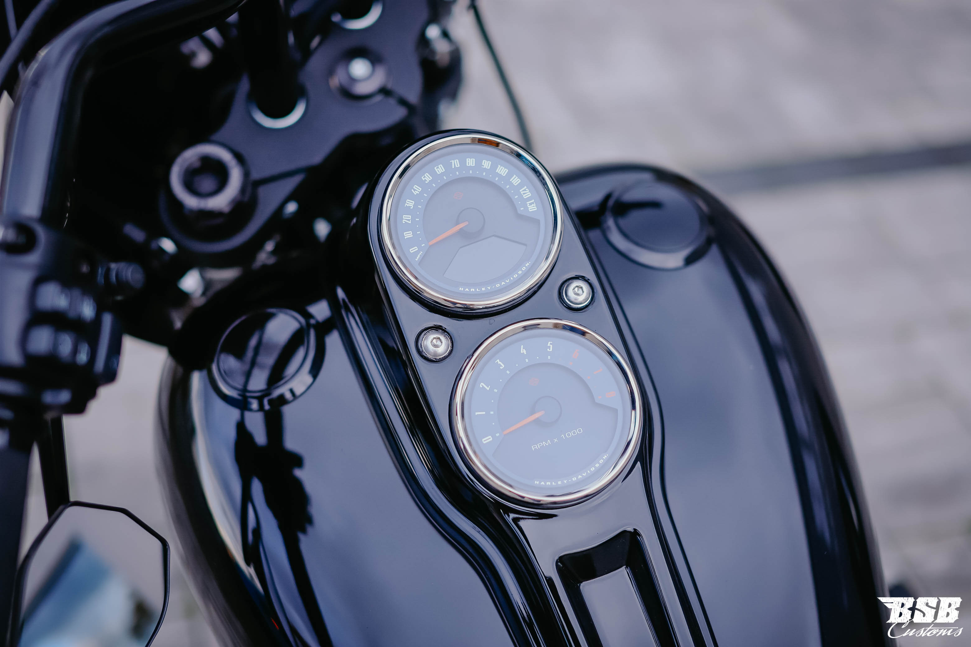 Bündige Tankdeckel Chrome  für Harley Davidson Softail Milwaukee Eight Modelle ab 2018