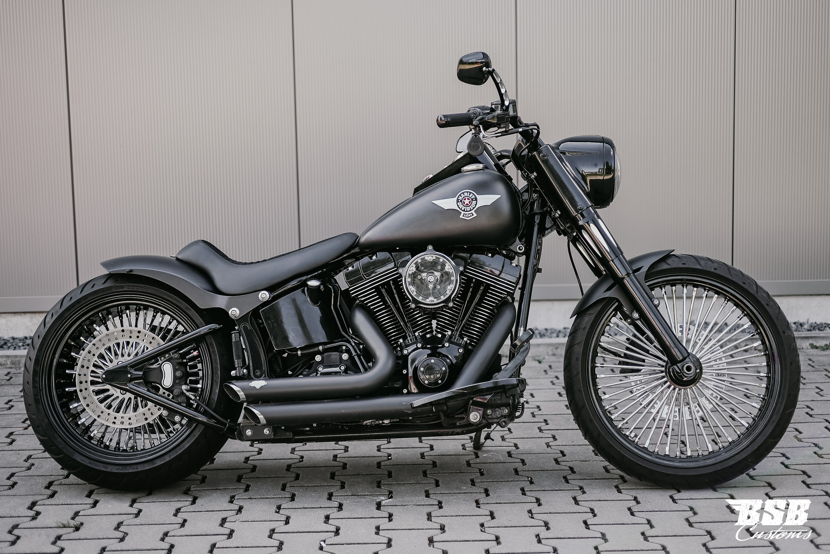 2009 Harley Davidson FLSTN Softail Deluxe  mit 240er Umbau Top Zustand Finanzierung möglich   