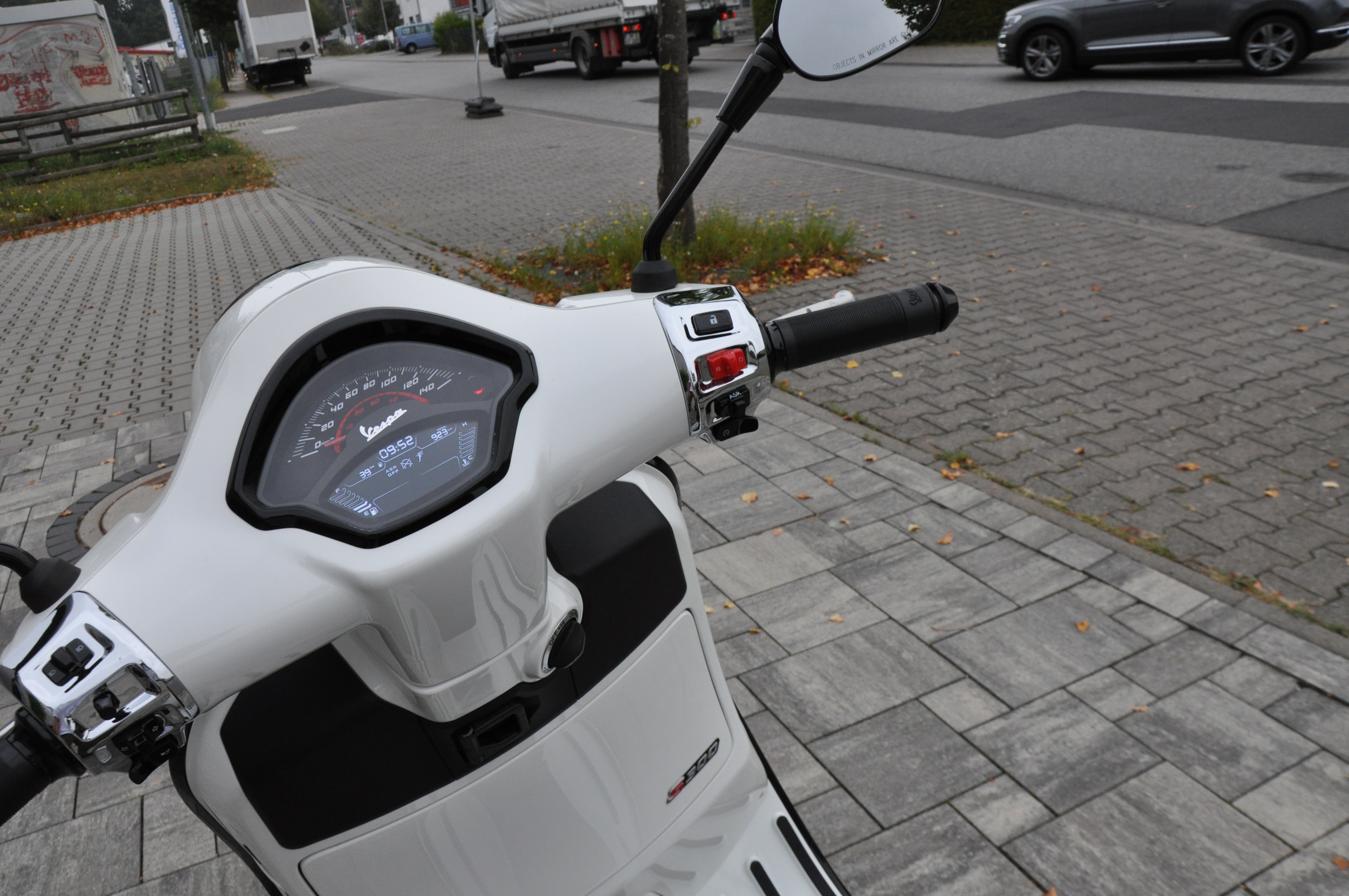 2023 VESPA GTS 300 S AB Bj 2023 erst 923 km 