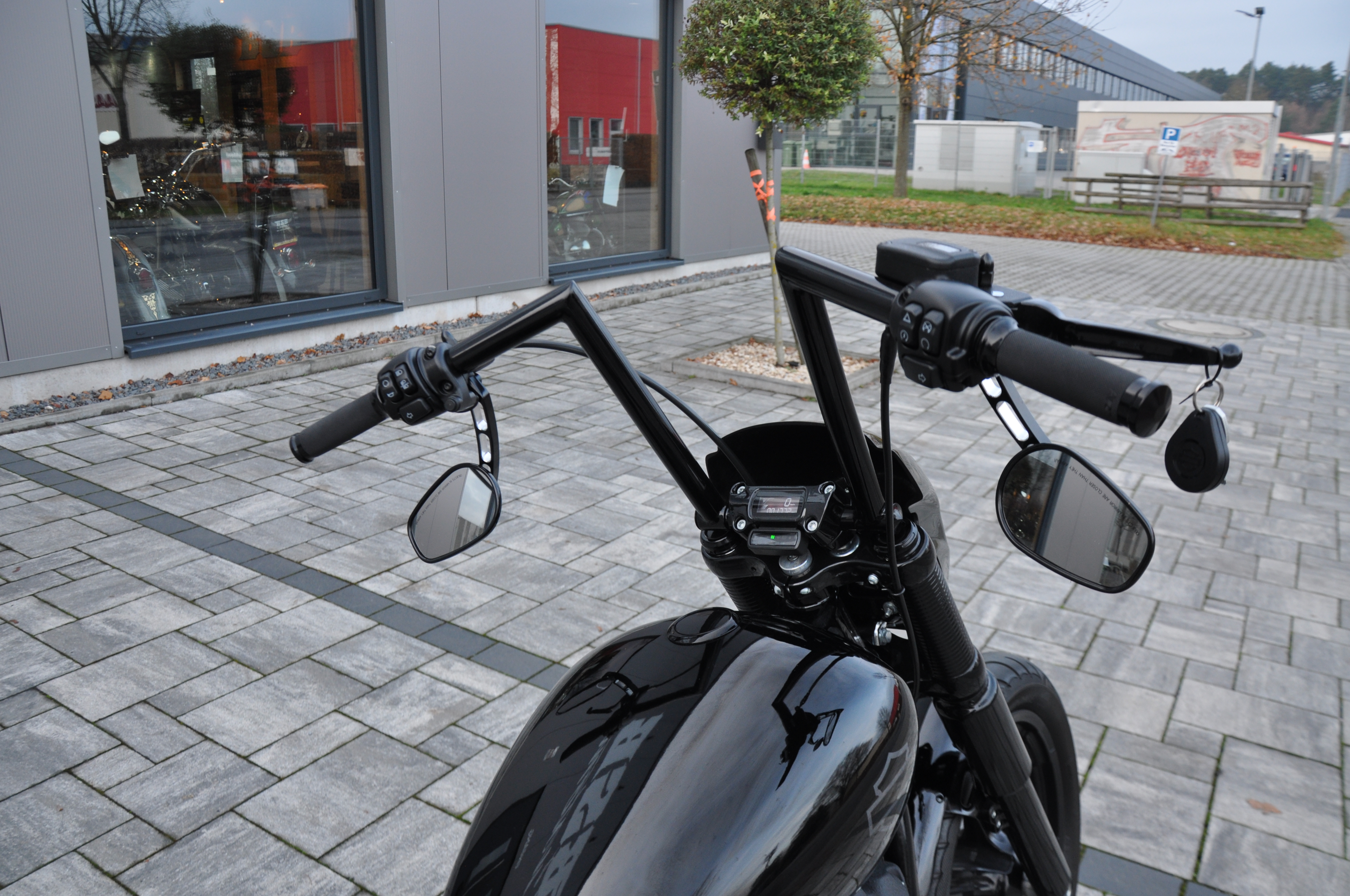 2022 FXST Softail Standart + Jekill & Hyde Anlage + V-Team Krümmer 12 Monate Garantie // ab 350 EUR finanzieren* 