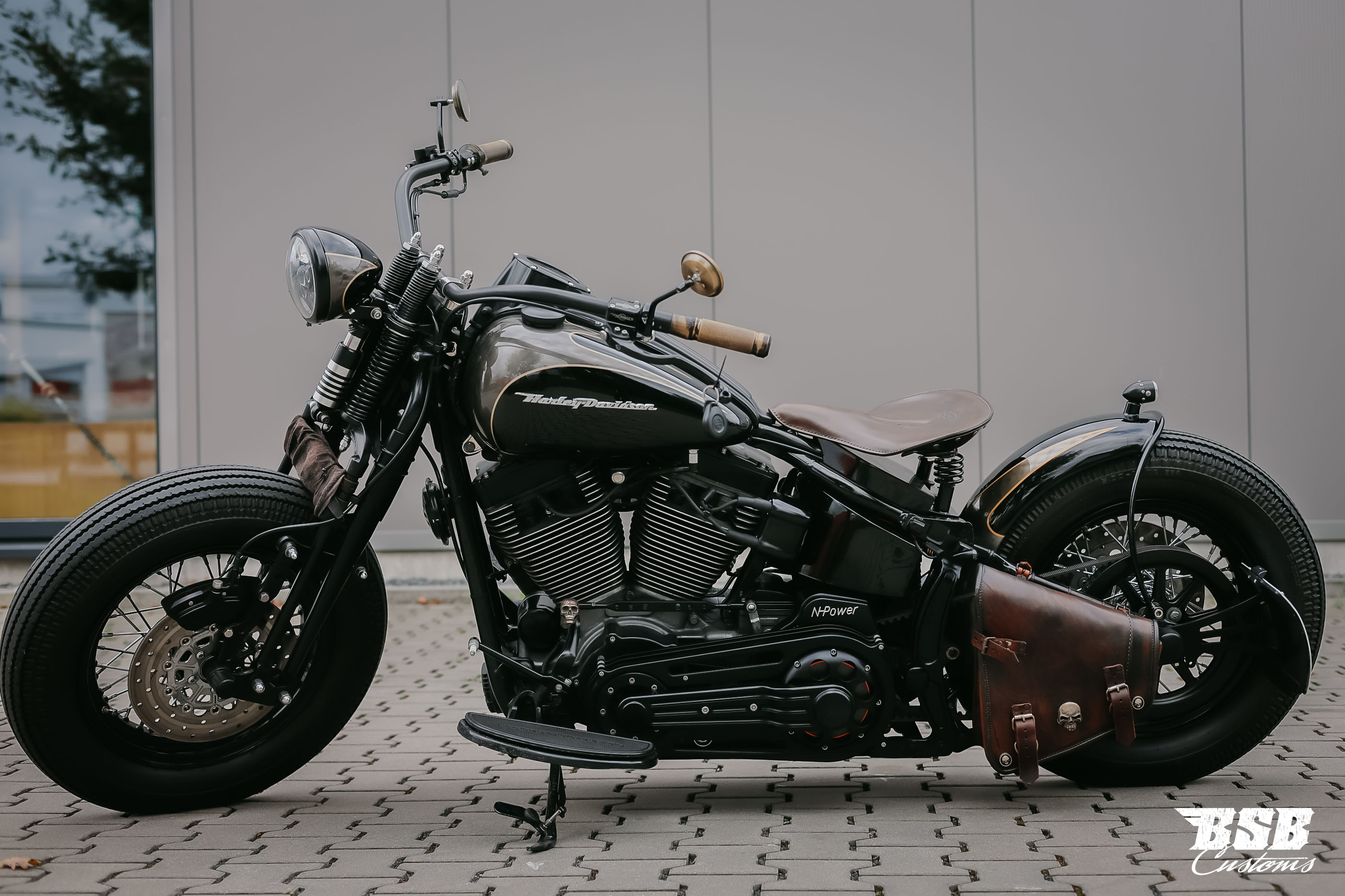 2008 Harley davidson FXSTSSE2 CVO Springer Bobber mit vielen Extras wie Kess Tech Anlage .. Finanzierung möglich 