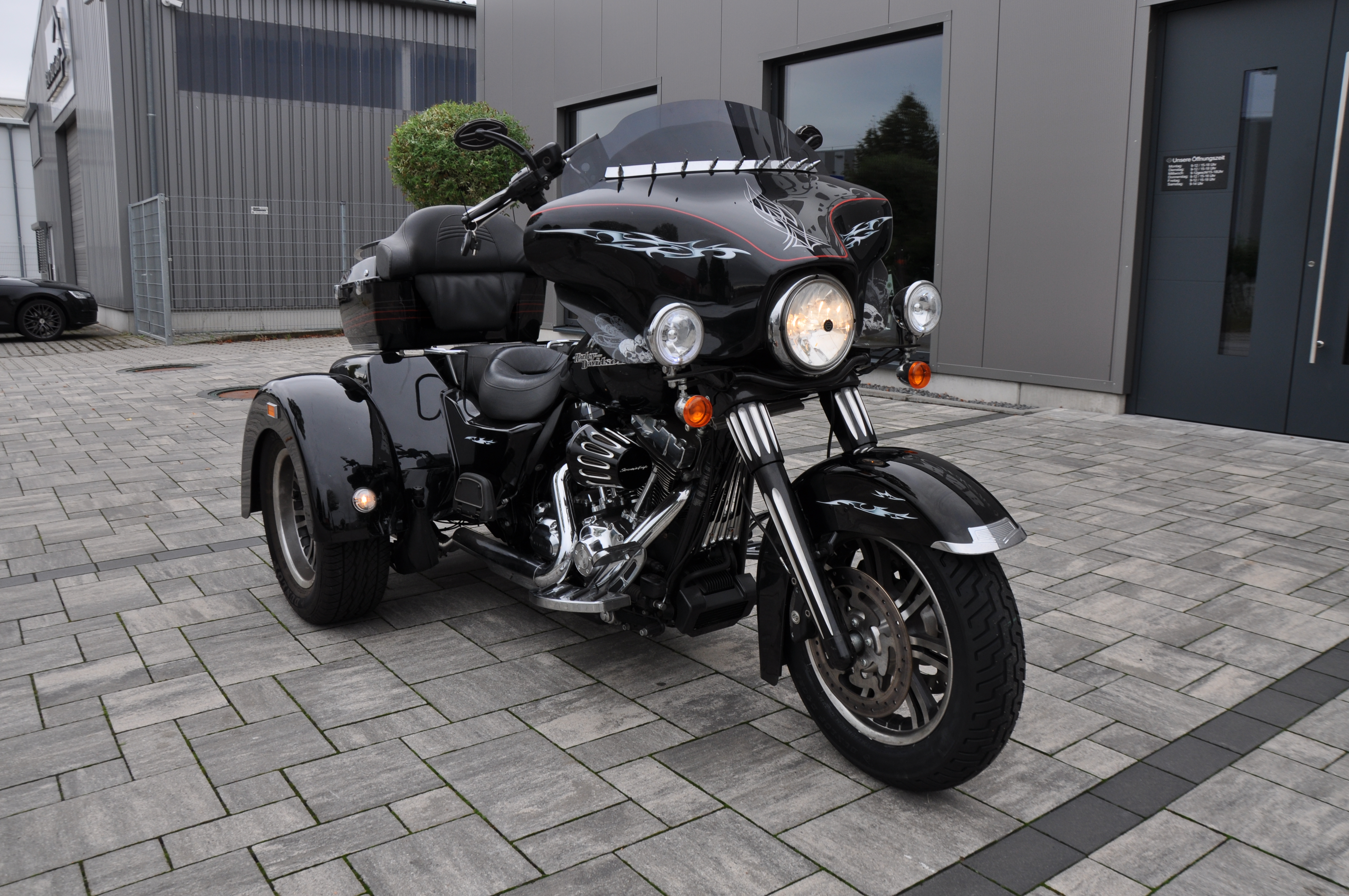 2012 Harley Davidson TRI-GLIDE Street GLIDE sehr viele Extras erst ca 4900 km Fanzierung möglich 