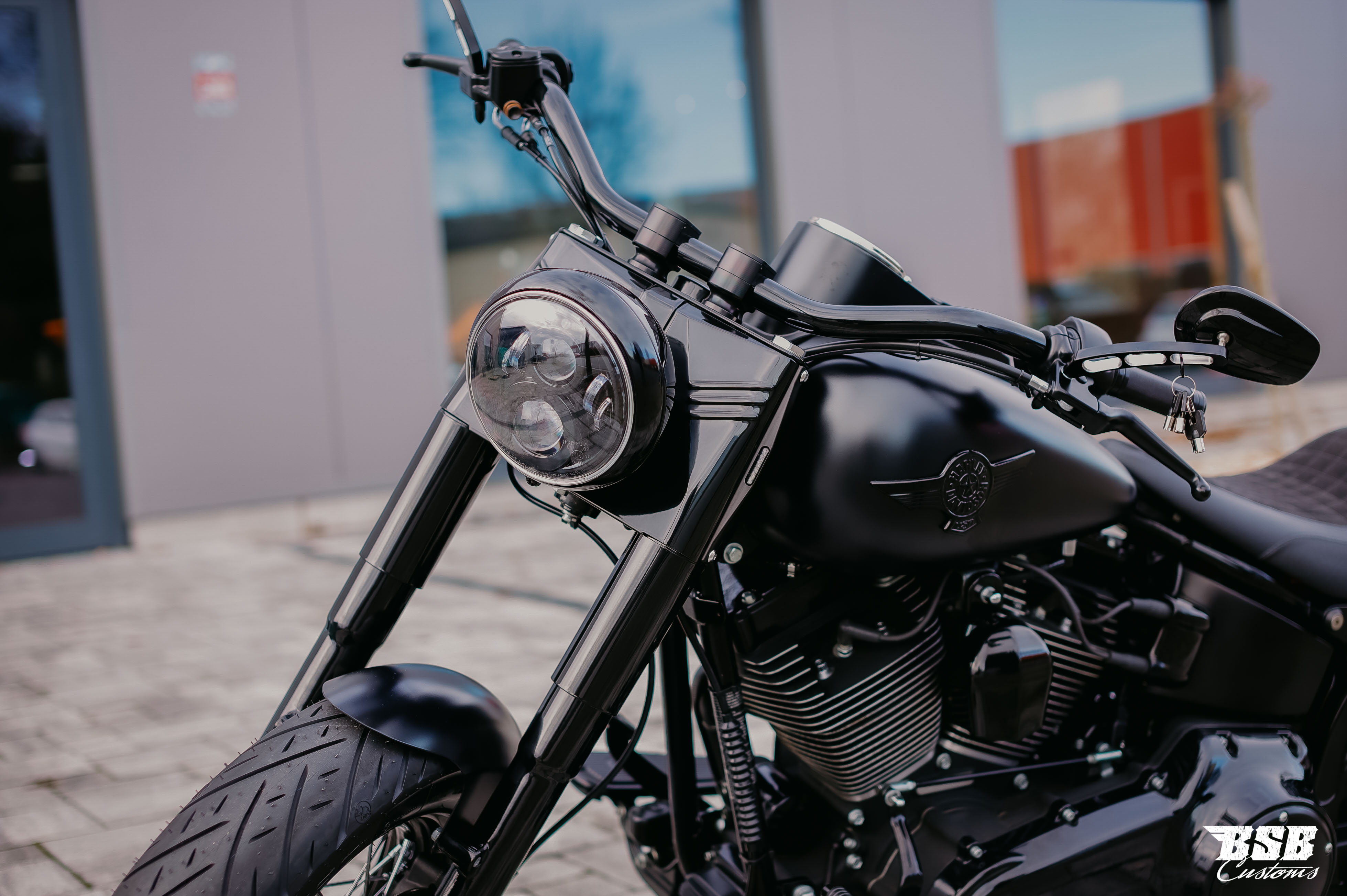 Hollywood Light Fehling Lenker 32mm Schwarz GLANZ – Perfekt für Harley Custom-Umbauten