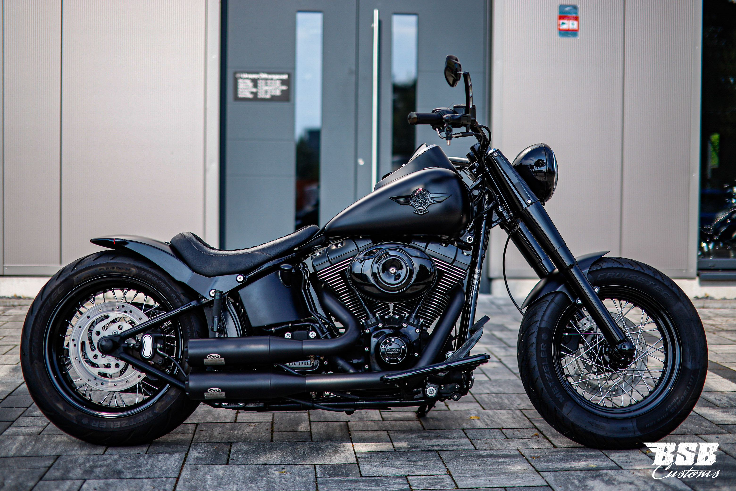 2013 Harley Davidson FAT BOY  // dezenter UMBAU //  Jekill & Hyde Anlage / viele Extras // Finanzierung möglich   
