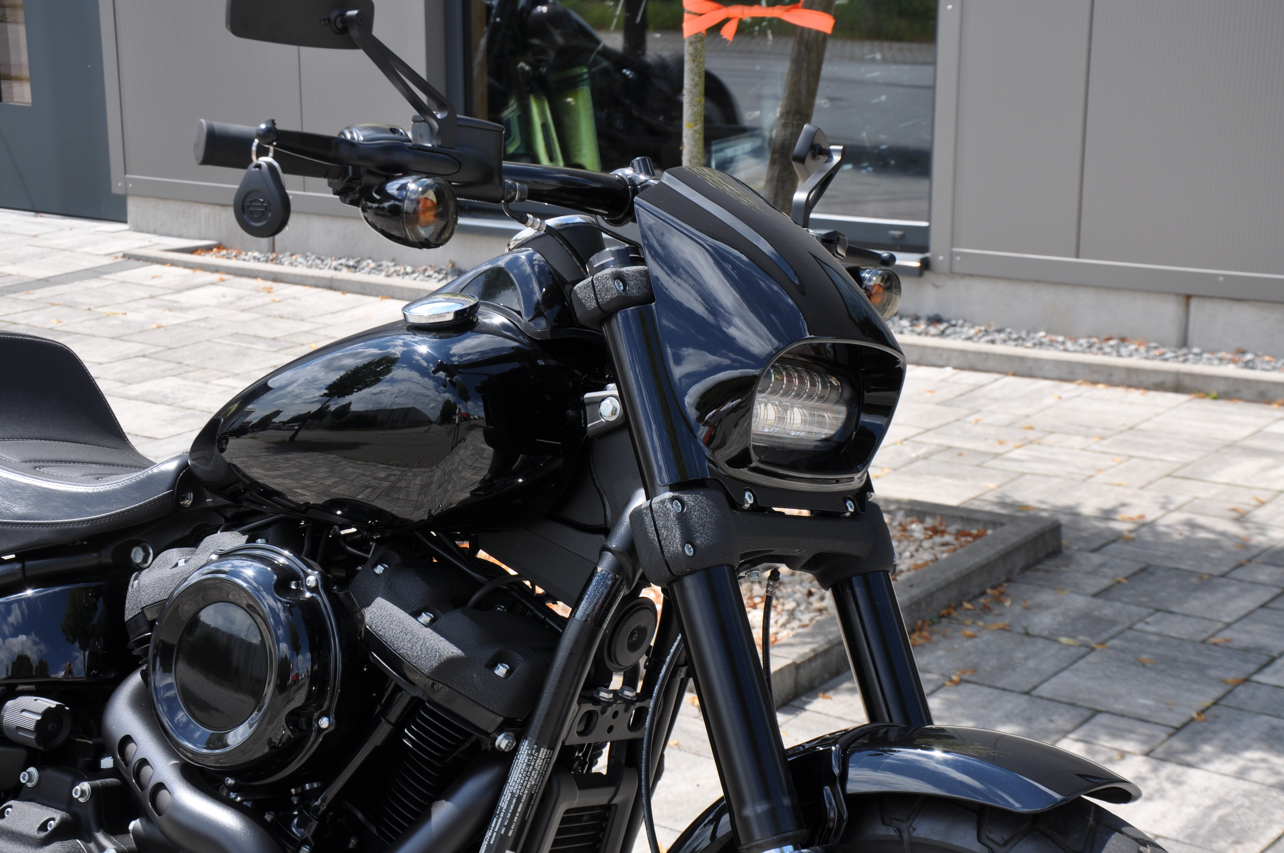 2018 Harley Davidson FXFB FAT BOB "Black Edition" / Jekill & Hyde  Anlage  //  TOP ZUSTAND // Finanzierung möglich  