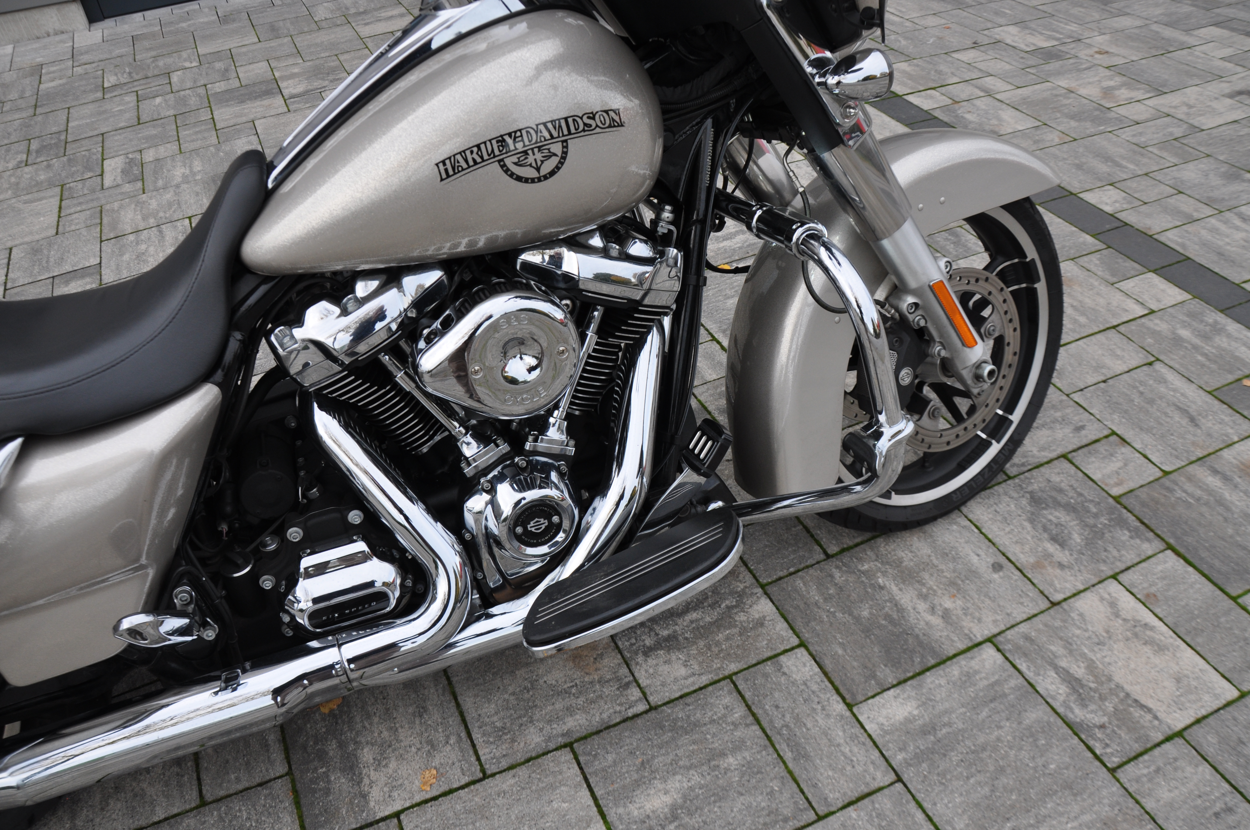 2018 Harley Davidson FLHX Street Glide 5HD1 Sonder Lackierung Zop Zustand ... Finanzierung möglich 