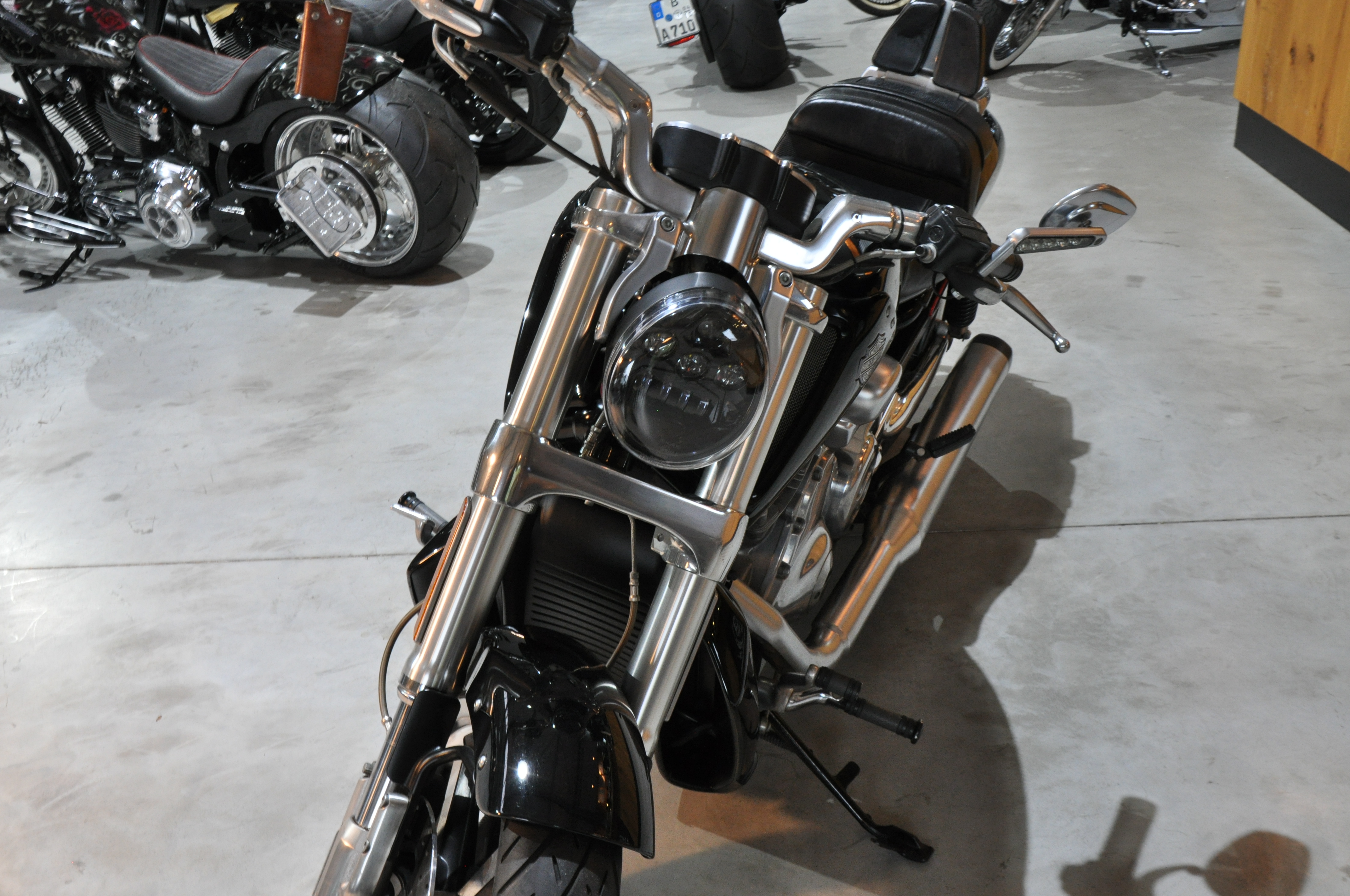 2011 Harley Davidson VRSCF Muscle Top org. Zustand, neue Reifen , erst 12308 km Finanzierung ab 5,99%