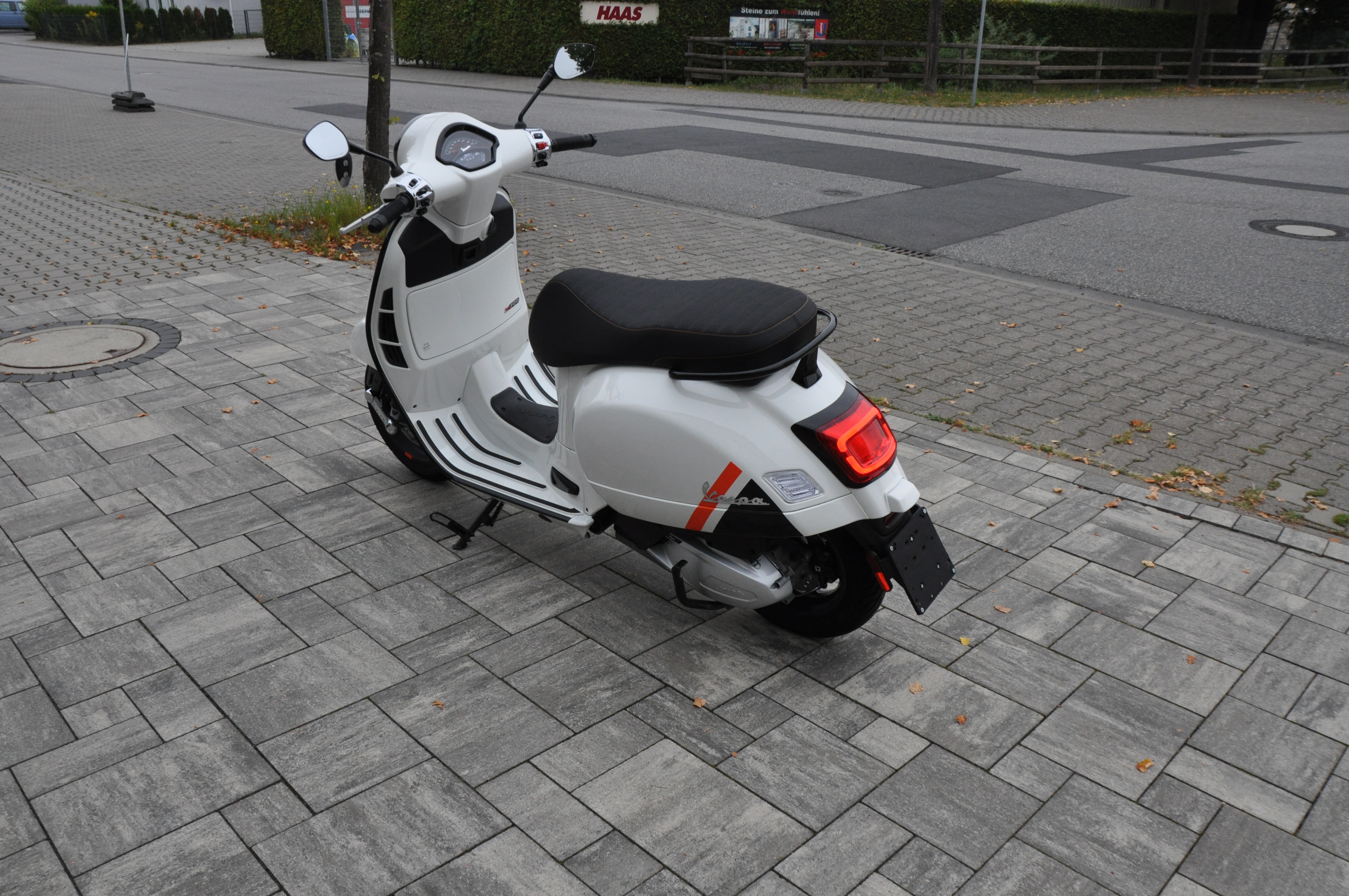 2023 VESPA GTS 300 S AB Bj 2023 erst 923 km 