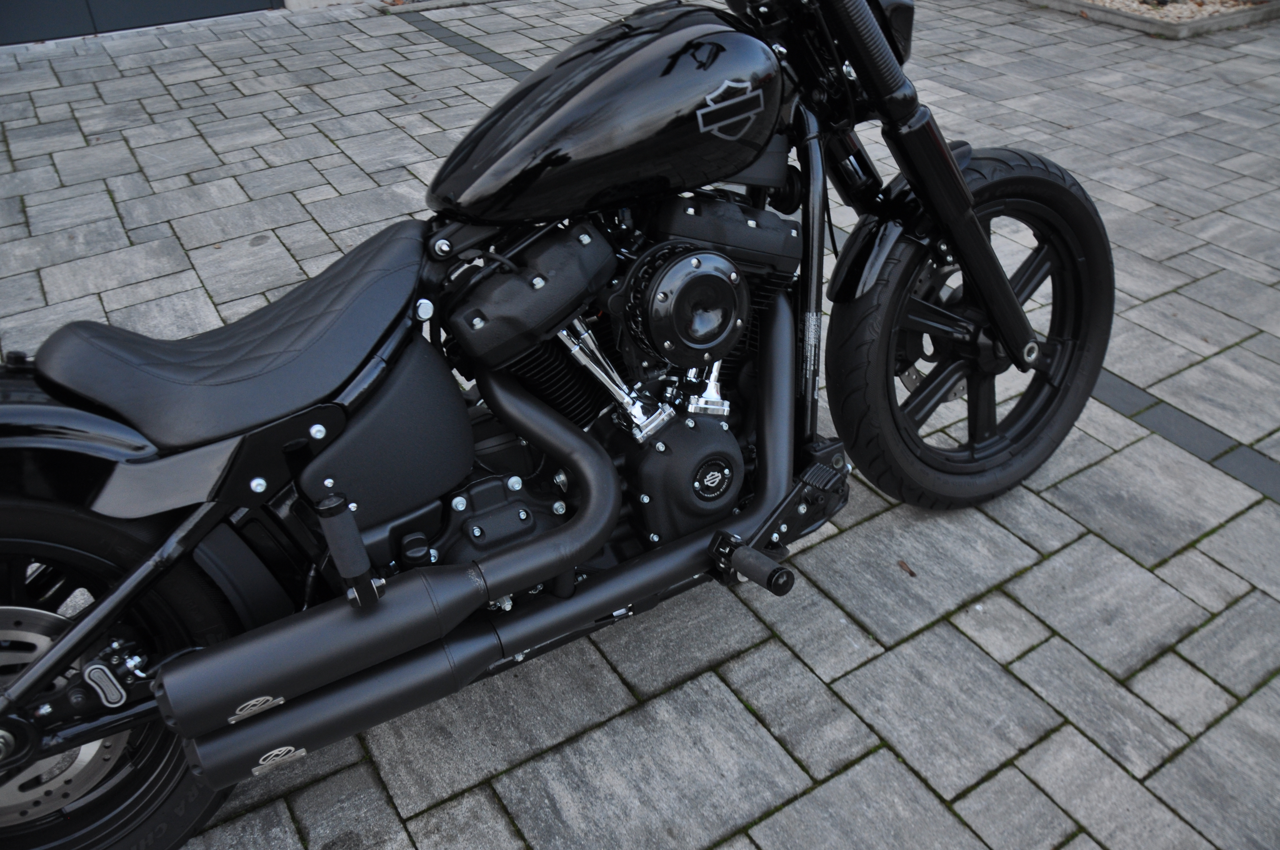 2022 FXST Softail Standart + Jekill & Hyde Anlage + V-Team Krümmer 12 Monate Garantie // ab 350 EUR finanzieren* 