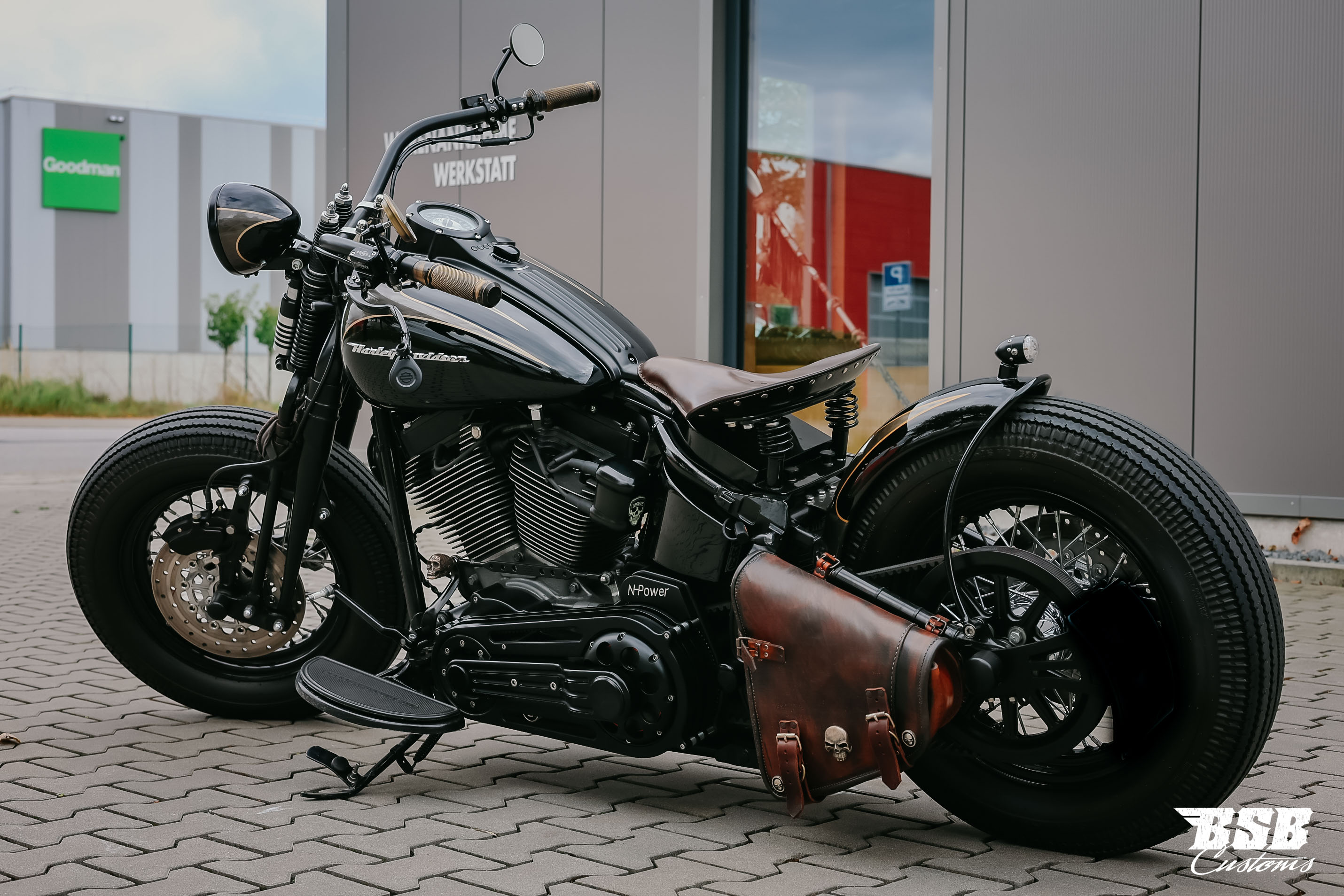 2008 Harley davidson FXSTSSE2 CVO Springer Bobber mit vielen Extras wie Kess Tech Anlage .. Finanzierung möglich 