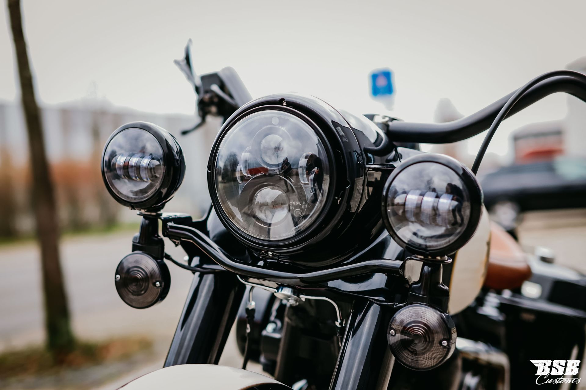 LED Zusatzscheinwerfer 4,5 "schwarz für alle Harley-Davidson Softail & Touring Modelle